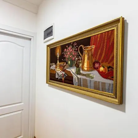 Historical 4-br Steps From Besiktas Stadium & Bosphorus Views - Prime Nisantasi Location! Lejlighed Istanbul