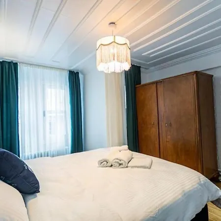 Historical 4-br Steps From Besiktas Stadium & Bosphorus Views - Prime Nisantasi Location! *