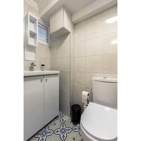 Historical 4-br Steps From Besiktas Stadium & Bosphorus Views - Prime Nisantasi Location! Apartment Istanbul