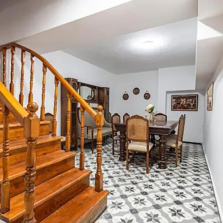 Historical 4-br Steps From Besiktas Stadium & Bosphorus Views - Prime Nisantasi Location! *