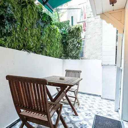 Historical 4-br Steps From Besiktas Stadium & Bosphorus Views - Prime Nisantasi Location! * Istanbul